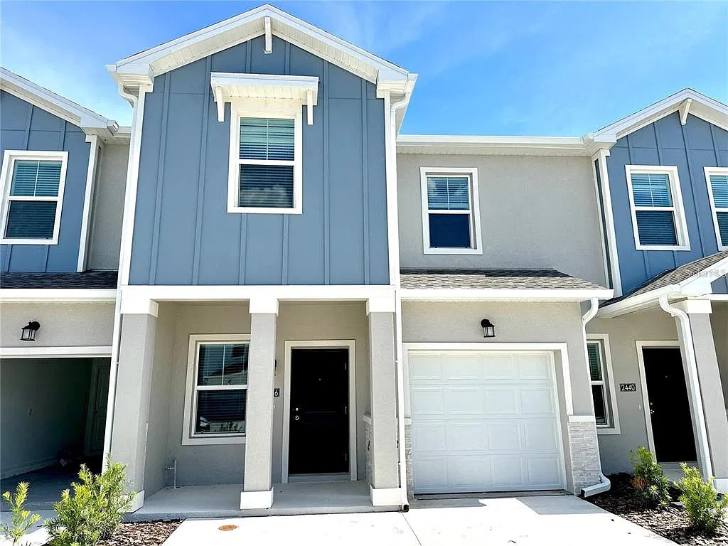 3 bed, 2.5 bath, 1738 sqft, $1,950 — Photo 1