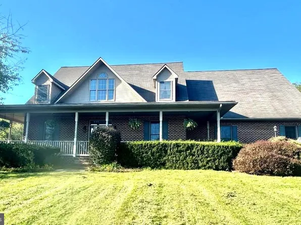 345 McGlaughlin Rd, Gettysburg, PA 17325
