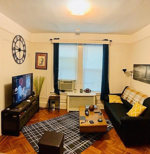 1st image of 3717 28th Ave APT 5