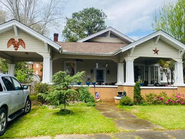715 Arsenal Pl, Selma, AL 36701