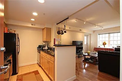 231 N Thomas St — Photo 11