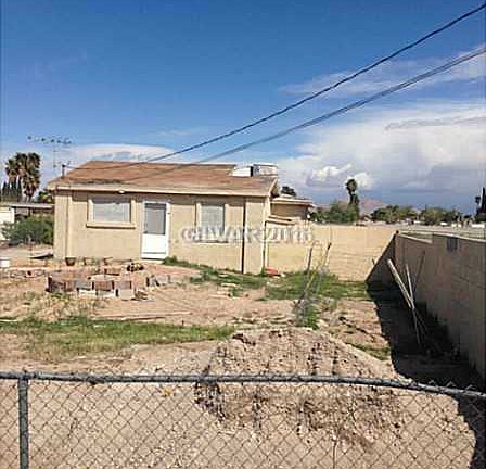 4th image of 722 N Tonopah Dr