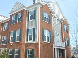 25494 Amber Gate Ter, Chantilly, VA 20152