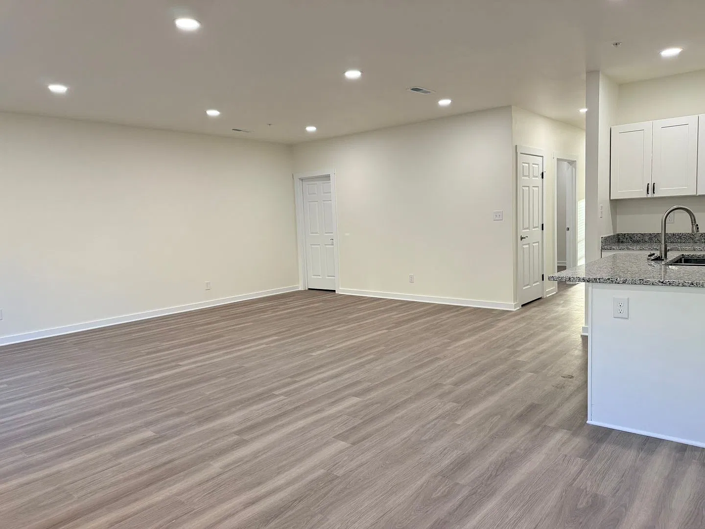 Two Brand New Mixed Use 3 Bedroom Apartments In Fountain City!! — Photo 4