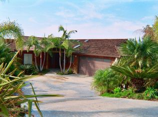 5102 Castle Hills Dr, San Diego, CA 92109