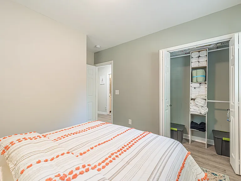 2390 Brackett Rd SW — Photo 55