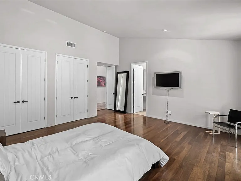 2420 Bowmont Dr — Photo 13