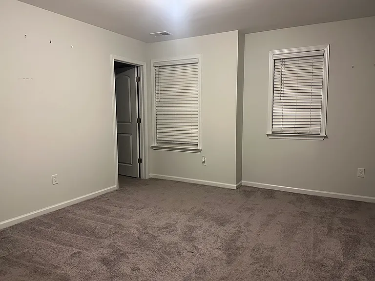 319 Yukon Dr — Photo 9
