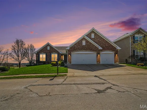 2399 Appaloosa Trl, High Ridge, MO 63049