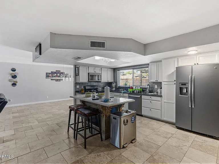 4716 W Christy Dr — Photo 17