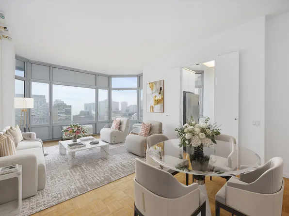 200 East 32nd Street image 1 of 11