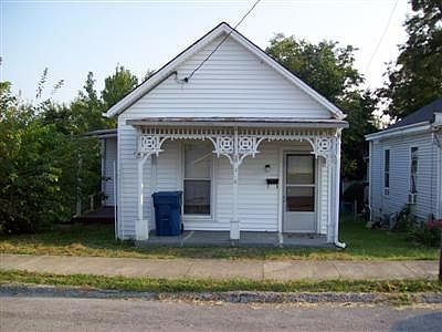 2nd image of 210 Henry Clay St