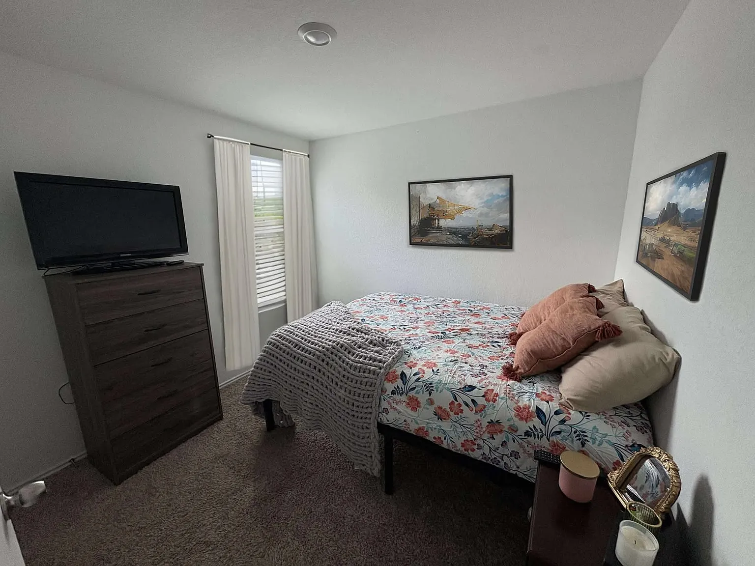 4 bed, 1567 sqft, $700 — Photo 1