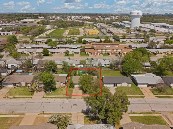 1013 Waverly Dr, Arlington, TX 76015