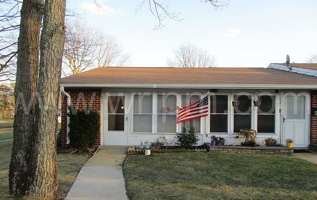 1st image of 948A Aberdeen Dr