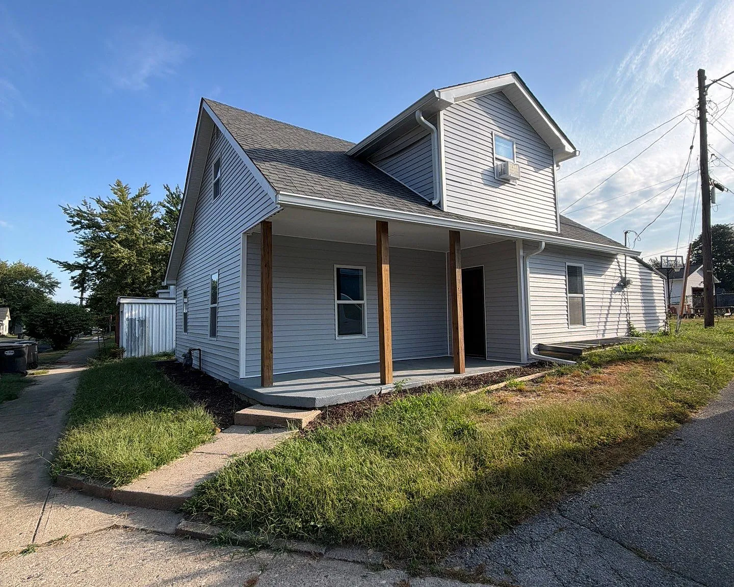 3 bed, 2245 sqft, $1,800 — Photo 2