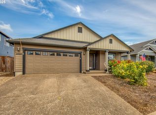 2469 Dorsey Dr, Hubbard, OR 97032