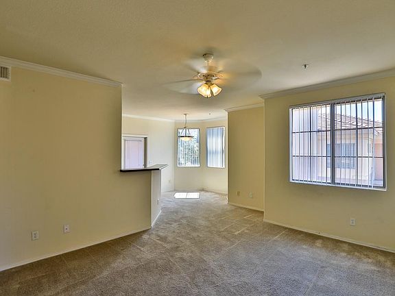 5th image of 1941 S Pierpont Dr #2077