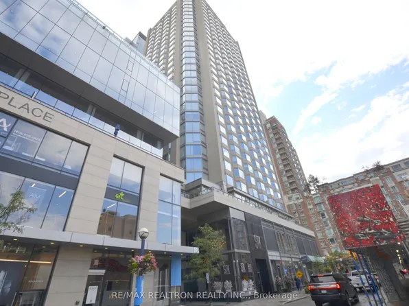 155 Yorkville Ave #713, Toronto, ON M5R 0B4