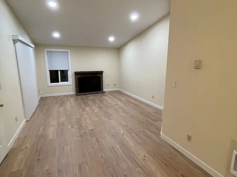 5215 SW 62nd Ave — Photo 7