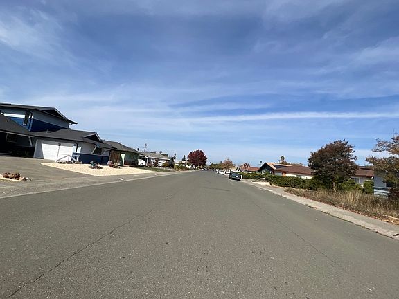 5th image of 716 Tobin Dr