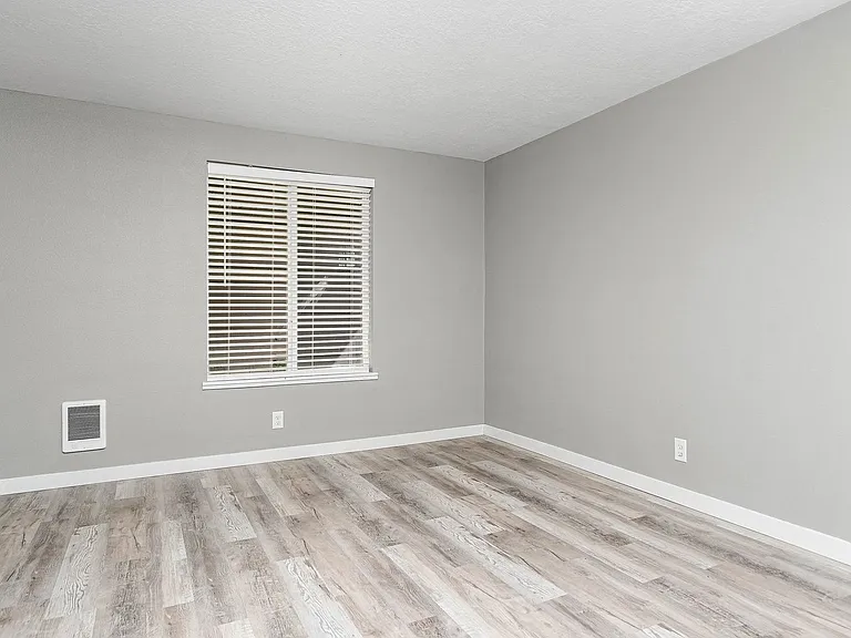 249-Nola Place Apartments — Photo 64