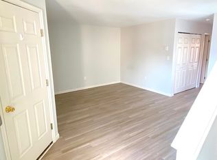 24 Sandstone Ct, Lititz, PA 17543