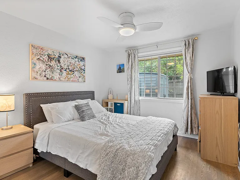 2461 Yates St — Photo 11