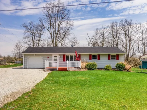 1520 Twin Lakes Dr, Mansfield, OH 44903