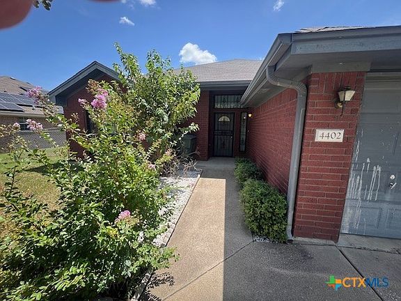 3rd image of 4402 Esta Lee Ave