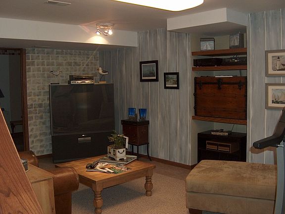 Finished basement/daylight windows