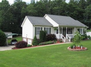 3798 Rain Valley Dr, Hudson, NC 28638