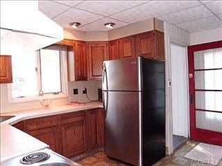 5th image of 26 Branch Ln
