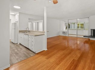 11946 Montana Ave APT 103, Los Angeles, CA 90049