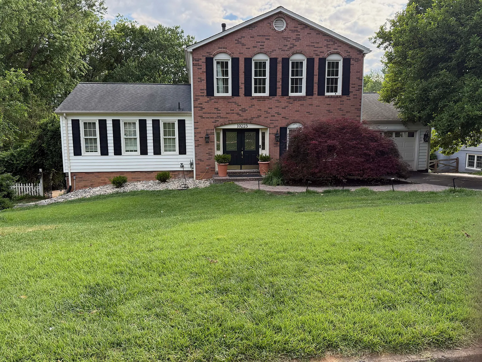 5 bed, 3.5 bath, 3800 sqft, $7,495 — Photo 1