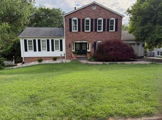 10225 Tamarack Dr, Vienna, VA 22182