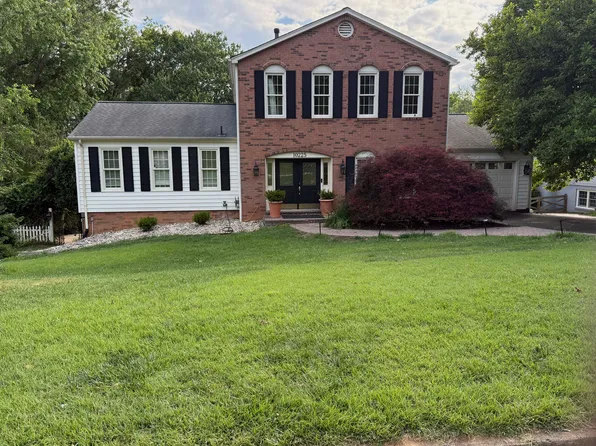 10225 Tamarack Dr, Vienna, VA 22182