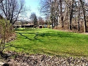 2nd image of 4073 E Robinson Rd