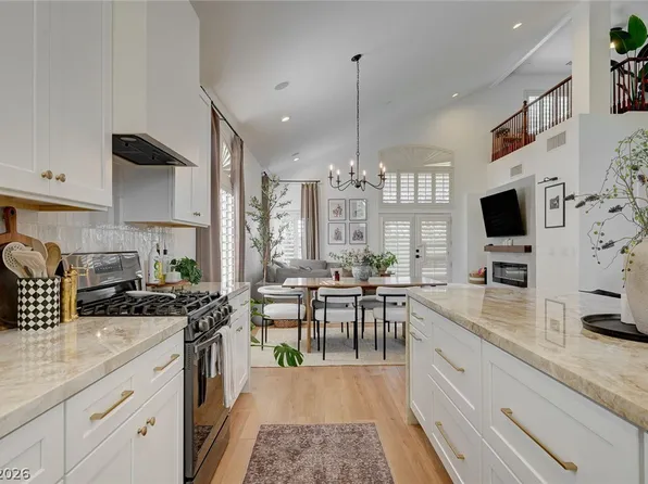 332 Jolly January Ave, Las Vegas, NV 89183