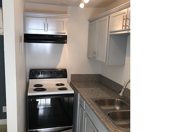 2nd image of 221 W New York Ave APT 3