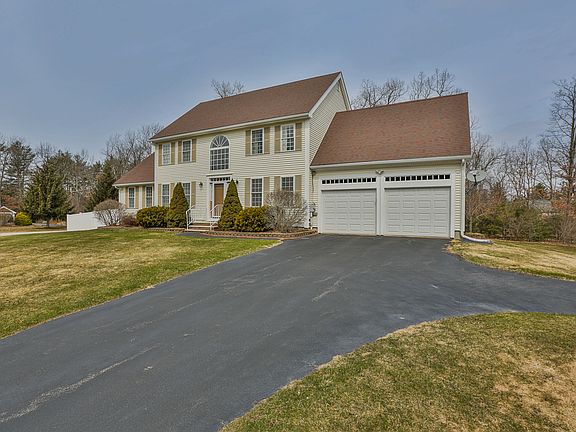2nd image of 45 Buckingham Dr