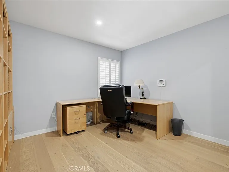 6206 Hesperia Ave — Photo 9