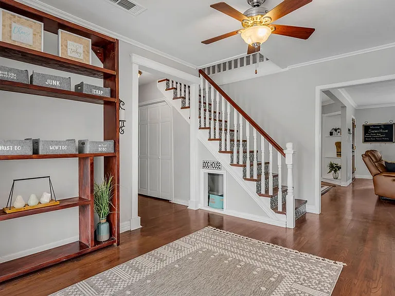 2240 Lawndale Dr — Photo 18