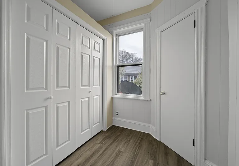 292 Claremont Ave #2 — Photo 3