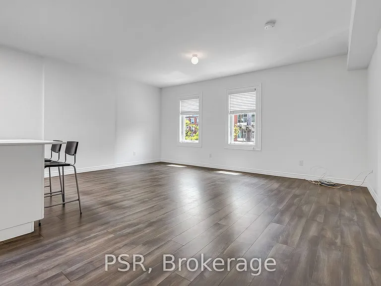 464 College St #3 — Photo 20