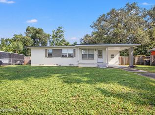 7463 Skye Dr N, Jacksonville, FL 32221