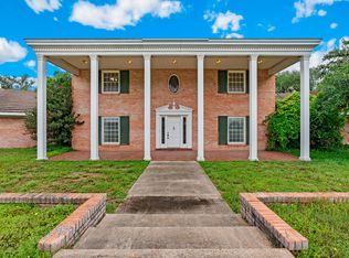 1901 Mount Vernon St, Seguin, TX 78155