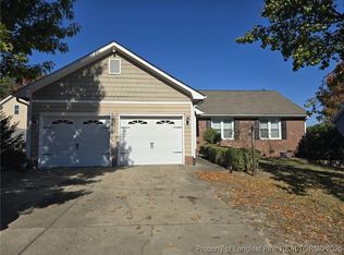5544 Bear Creek Cir, Fayetteville, NC 28304