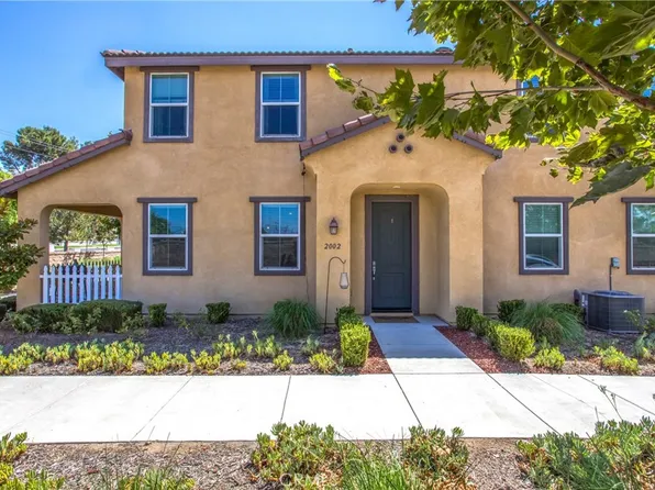 2002 Juniper Ln, Colton, CA 92324