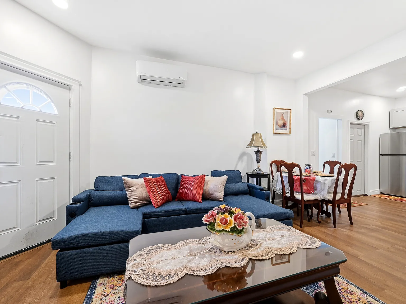 2 bed, $4,500 — Photo 1